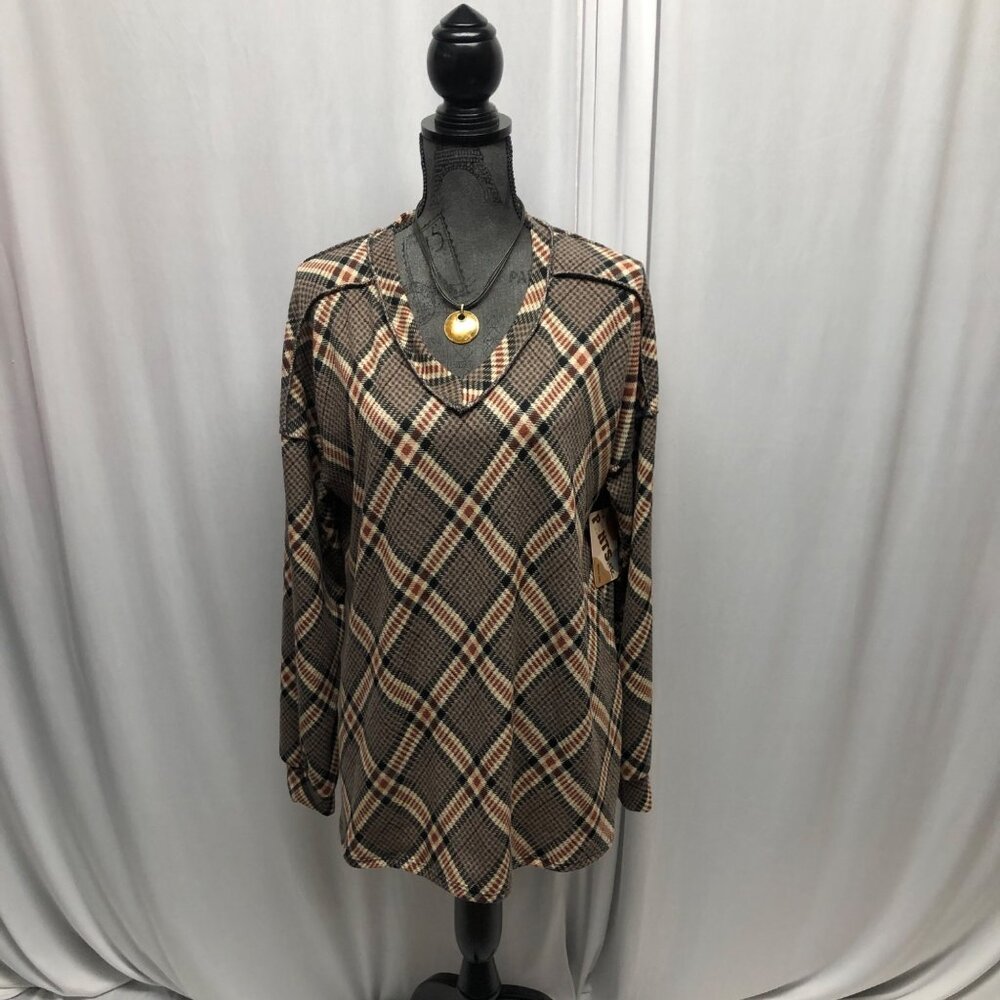Heimish USA Plaid V Neck Long Sleeve Top Womens Size 2X Exposed Seam Shirt NEW
